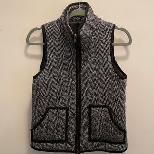 Women’s size S black & white herringbone vest